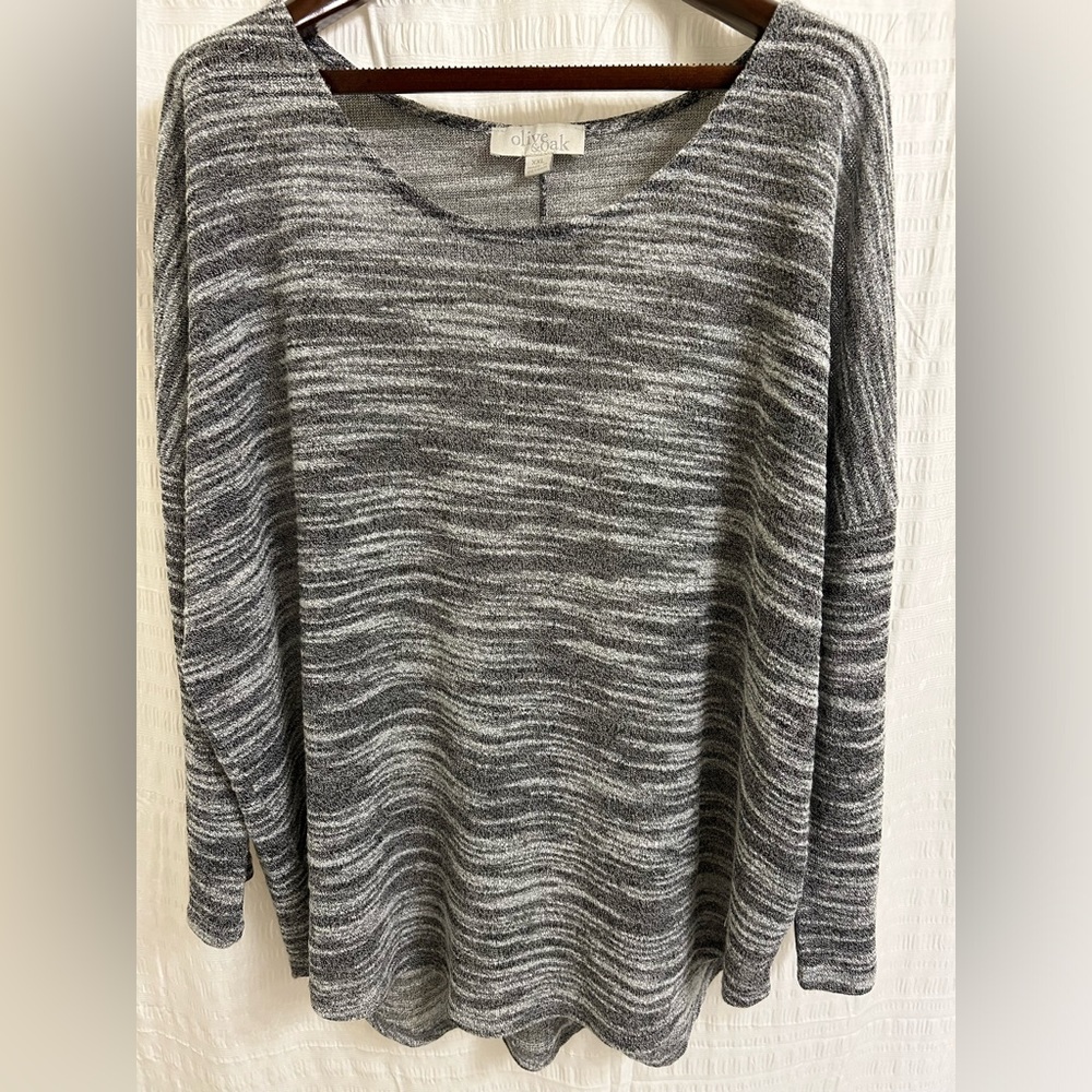 Olive & Oak lightweight dolman sleeve top.